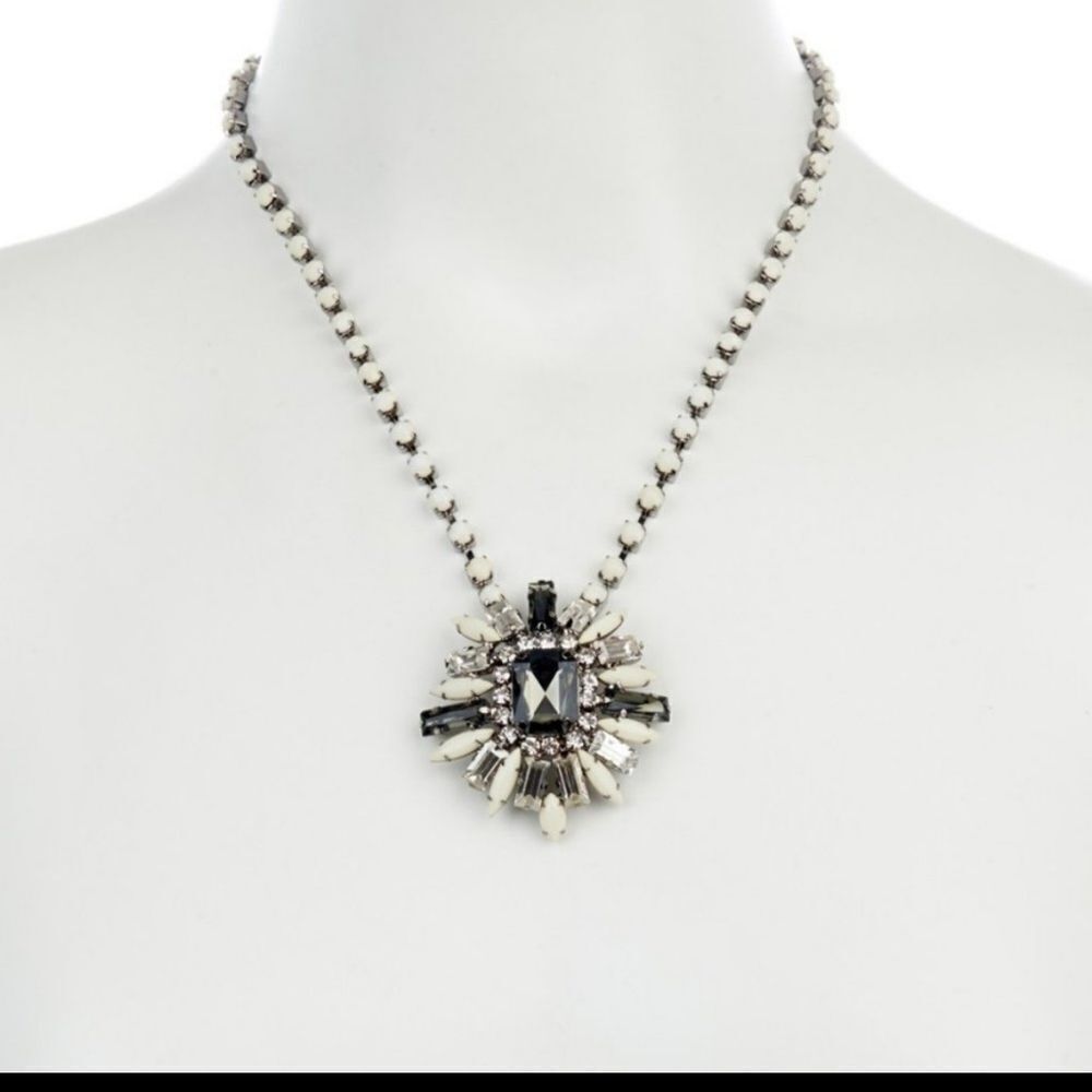 T & J DESIGNS Necklace‎ 18k Gold Plated Cream Smoke and Crystal Brooch NWT